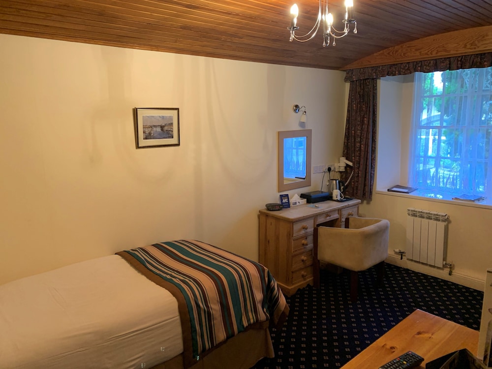 Comfort Room, 1 Twin Bed, Non Smoking photo 3
