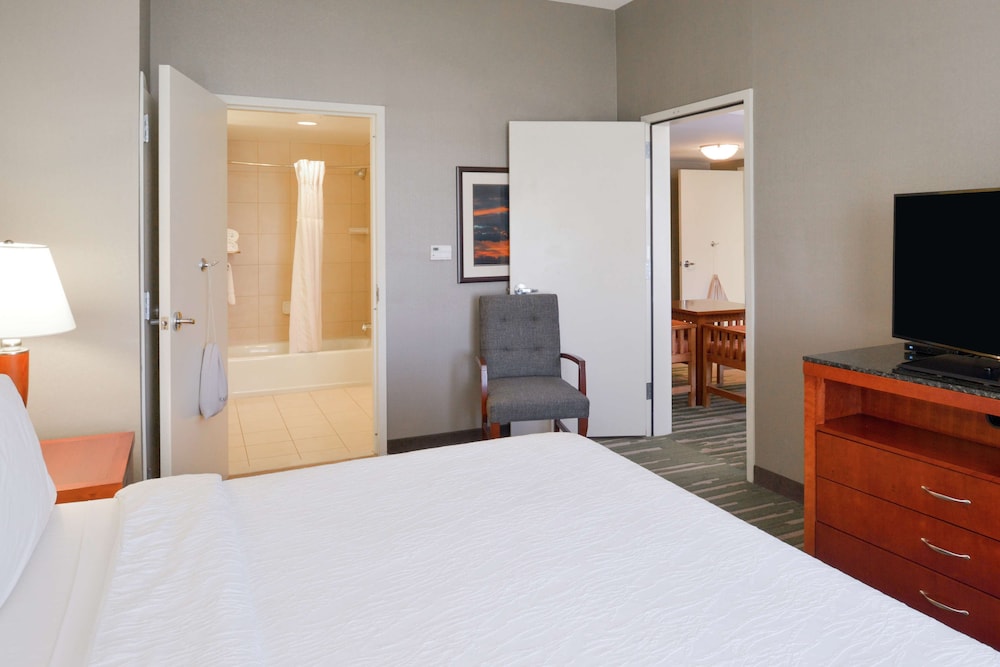 Suite, Accessible - Photo 4