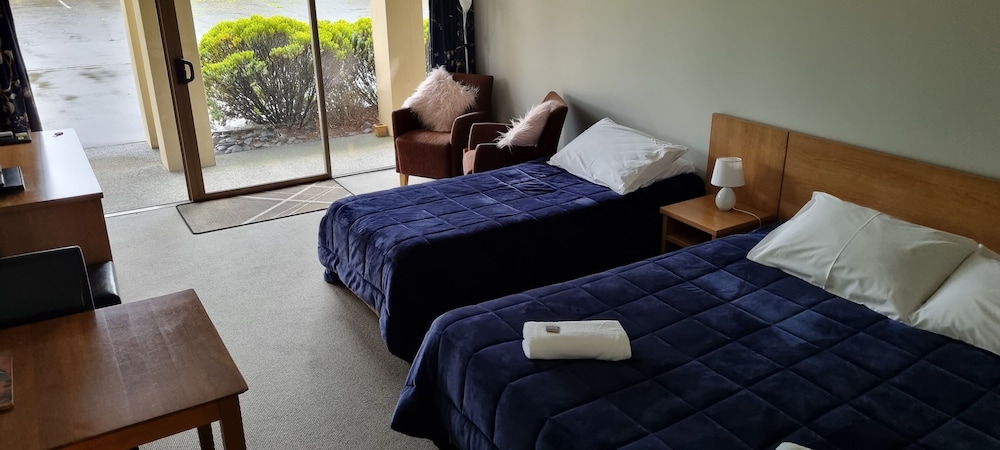 Standard Studio, 1 King Bed, Kitchenette