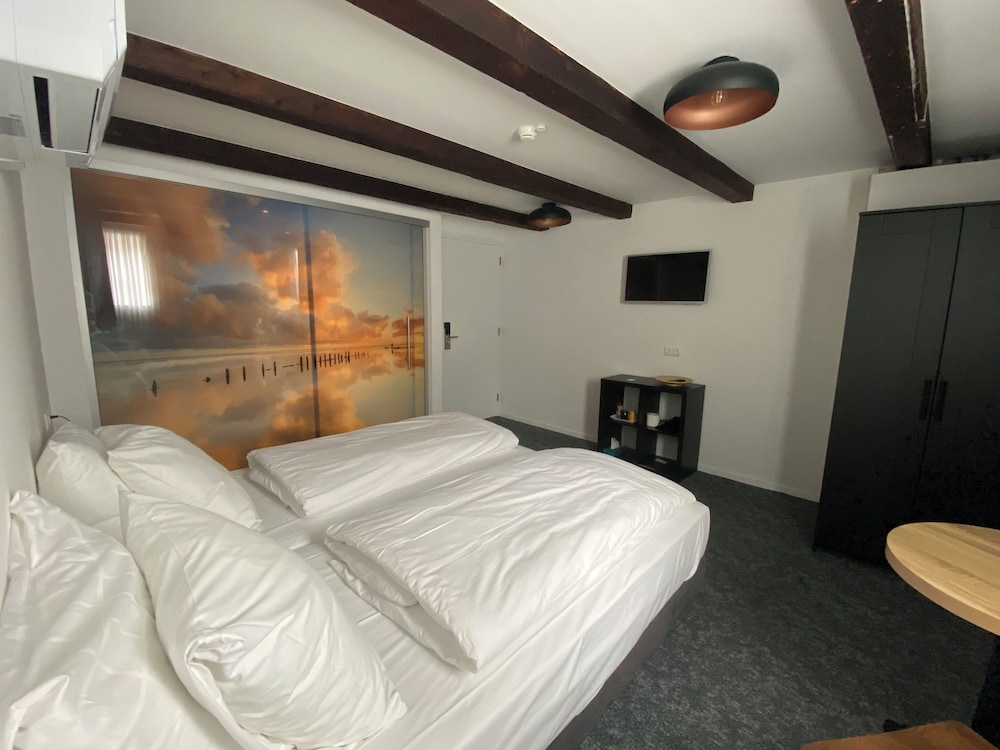 Standard Double Room, Ground Floor photo 3