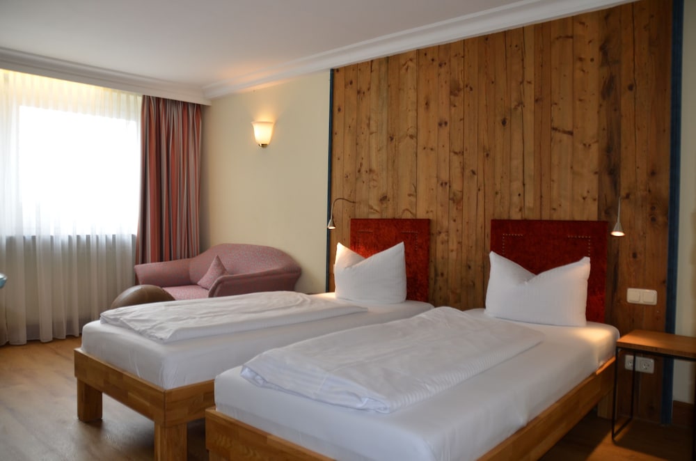 Comfort Double or Twin Room, 1 Queen Bed, Non Smoking photo 3