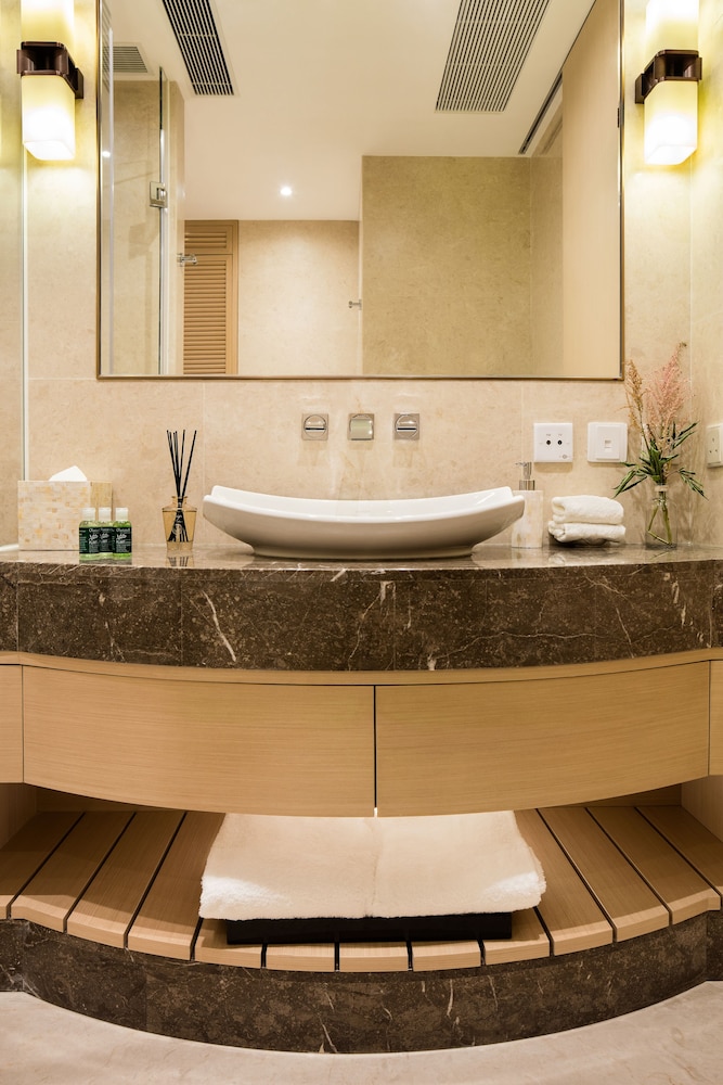 Burlington Suite thumbnail 5