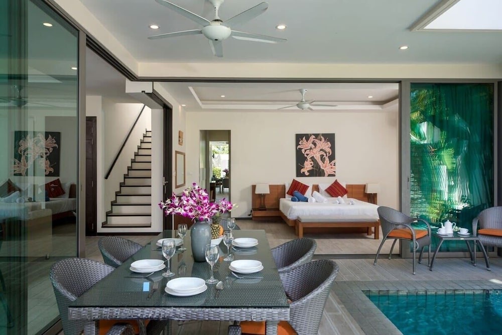 Standard Villa photo 2