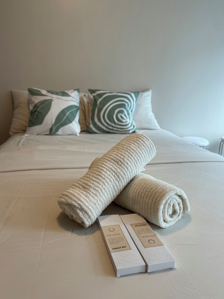 City Condo, 1 Double Bed with Sofa bed, Non Smoking, City View photo 3