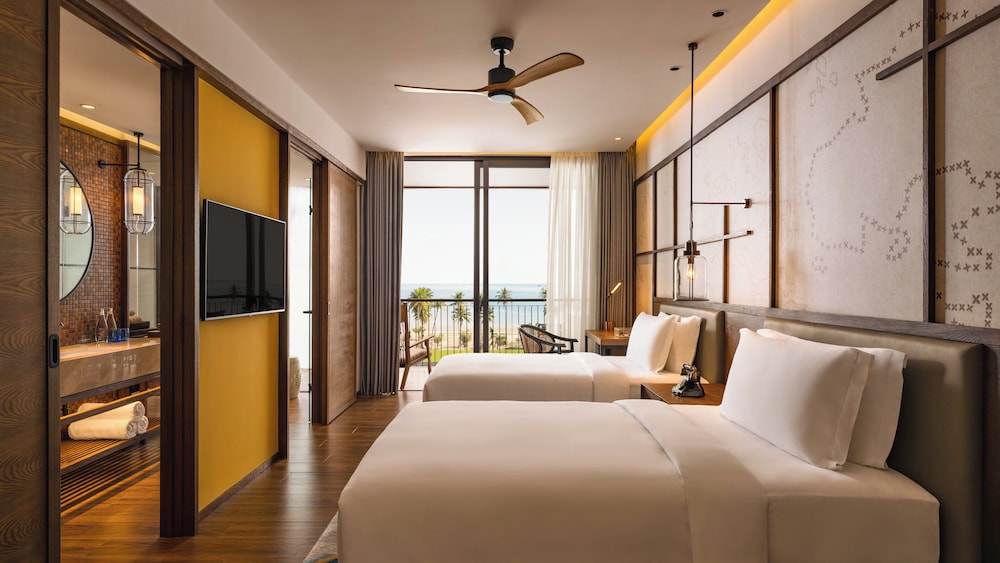 Standard Room, 2 Double Beds, Ocean View - Photo 6