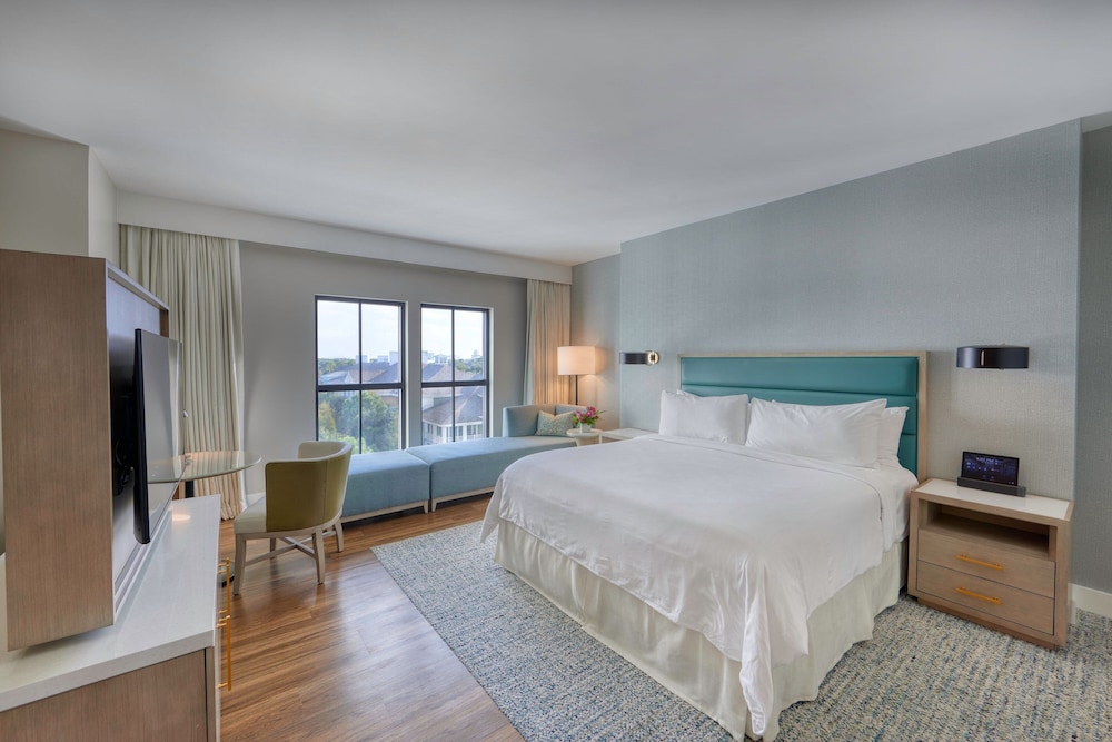 Junior Suite, 1 King Bed, Resort View - Photo 2