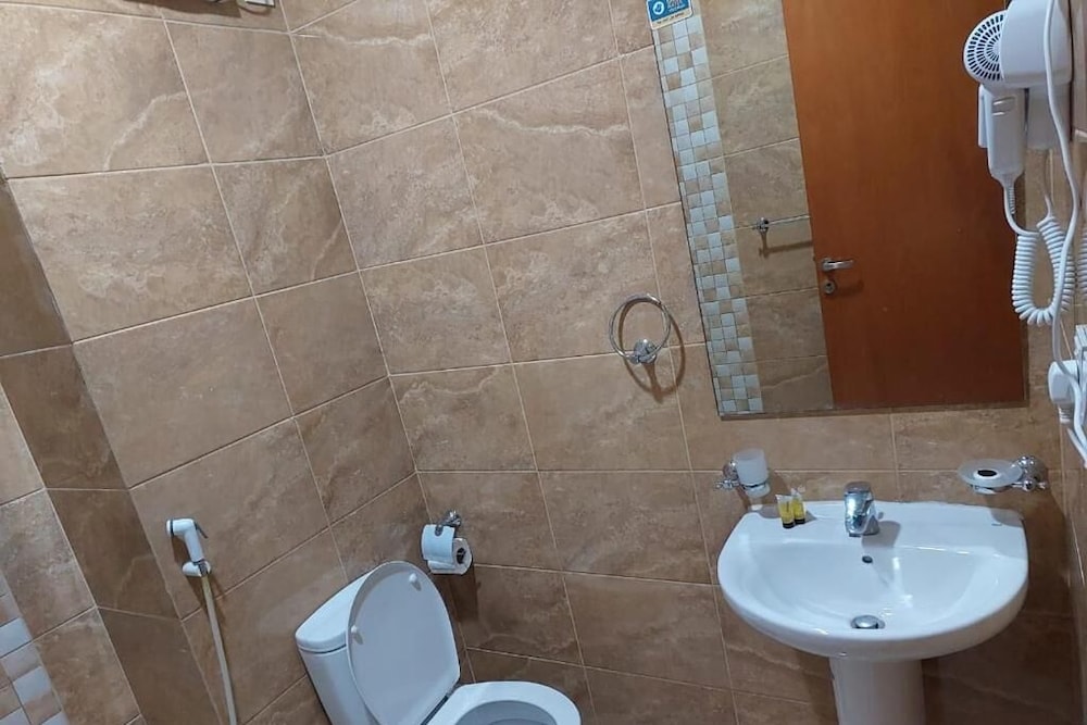Standard Triple Room - Photo 5