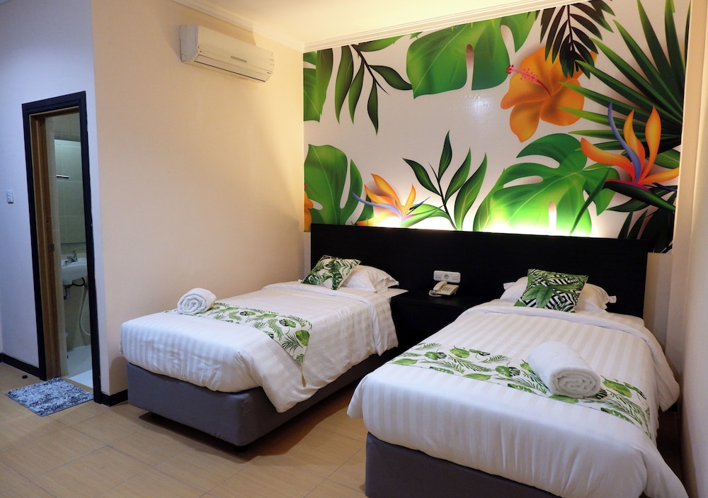 Deluxe Twin Room photo 2