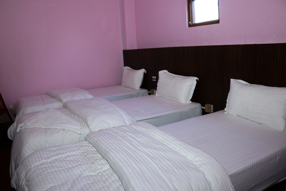 Deluxe Triple Room photo 3