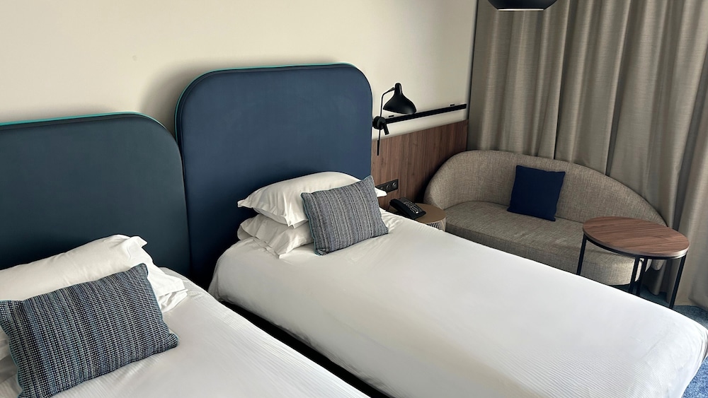 Premium Room - Photo 8