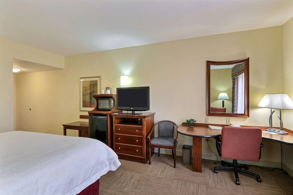 Room, 1 King Bed - Photo 2