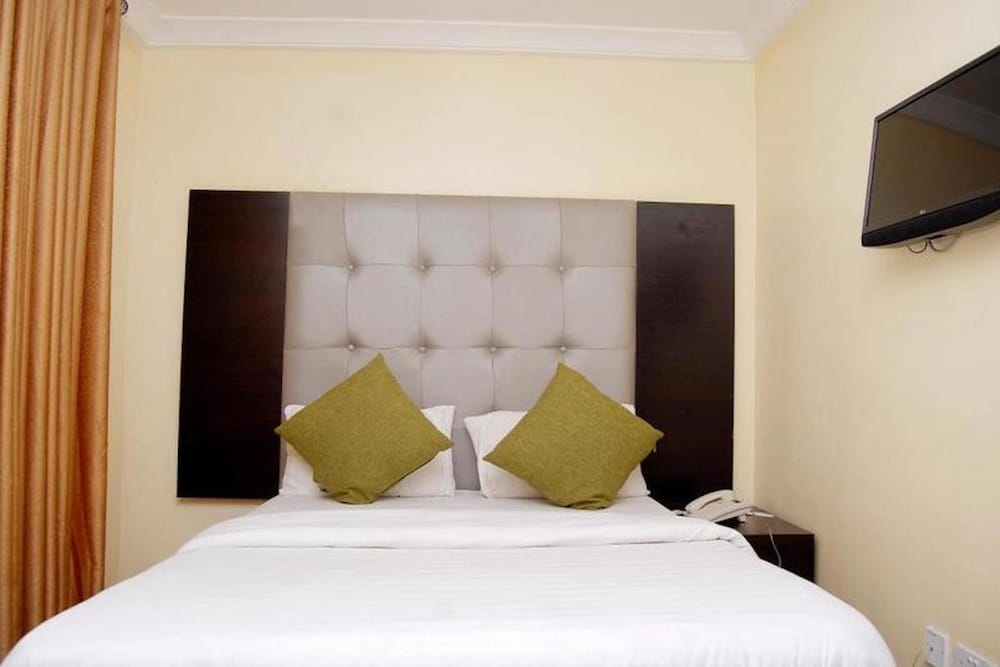 Standard Suite