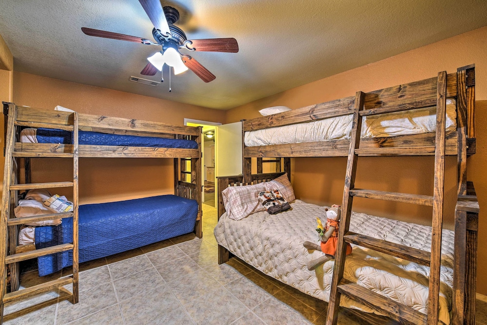 House (4 Bedrooms) photo 1
