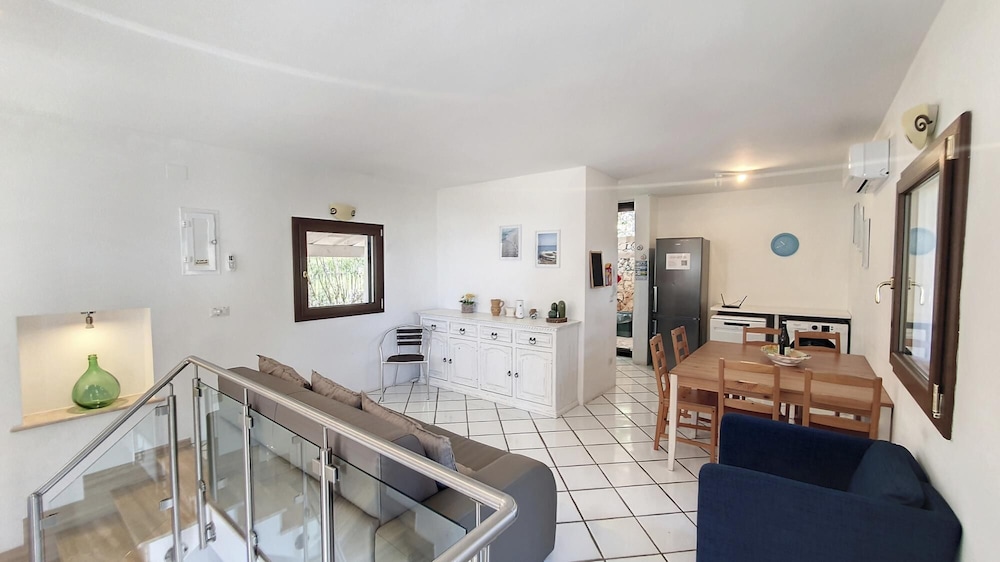 Villa photo 1