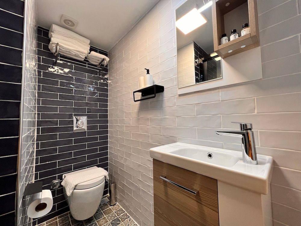Deluxe Triple Room photo 3