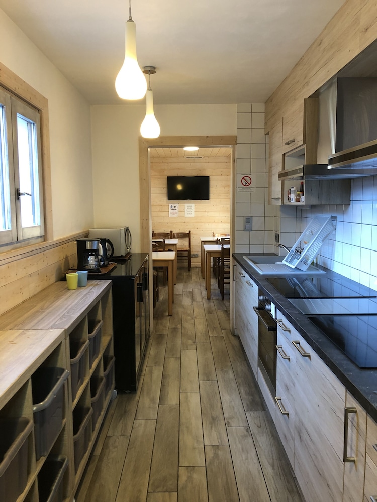 Comfort Room, Shared Bathroom