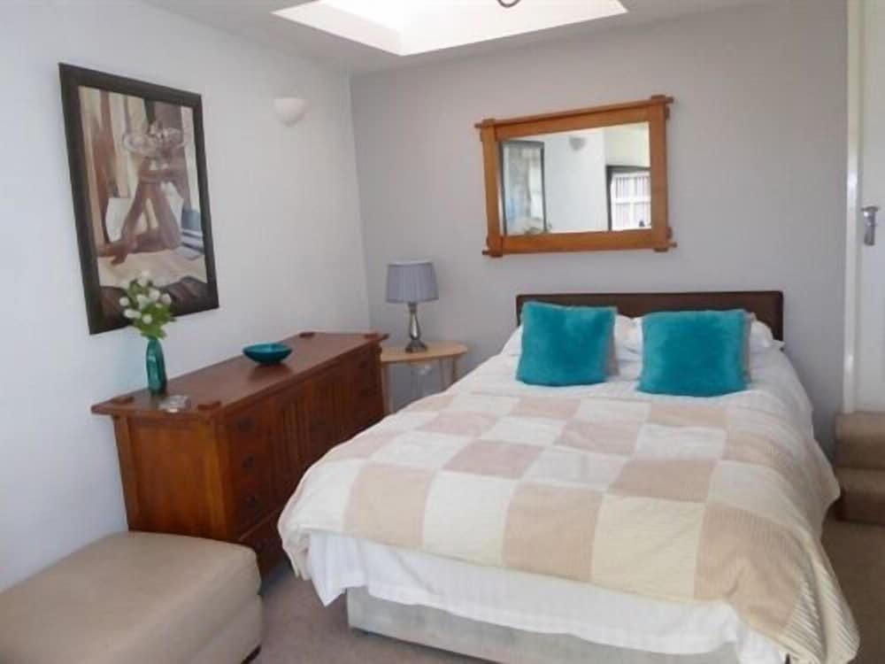 Deluxe Apartment, Ensuite photo 3