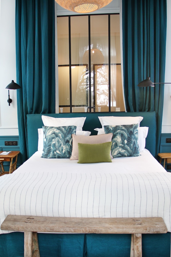 Romantic Suite, Non Smoking, Sea View (Main building) - Photo 3