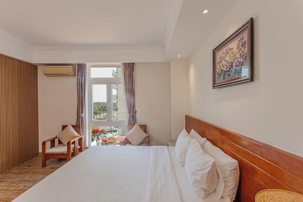Deluxe Double Room, Partial Sea View