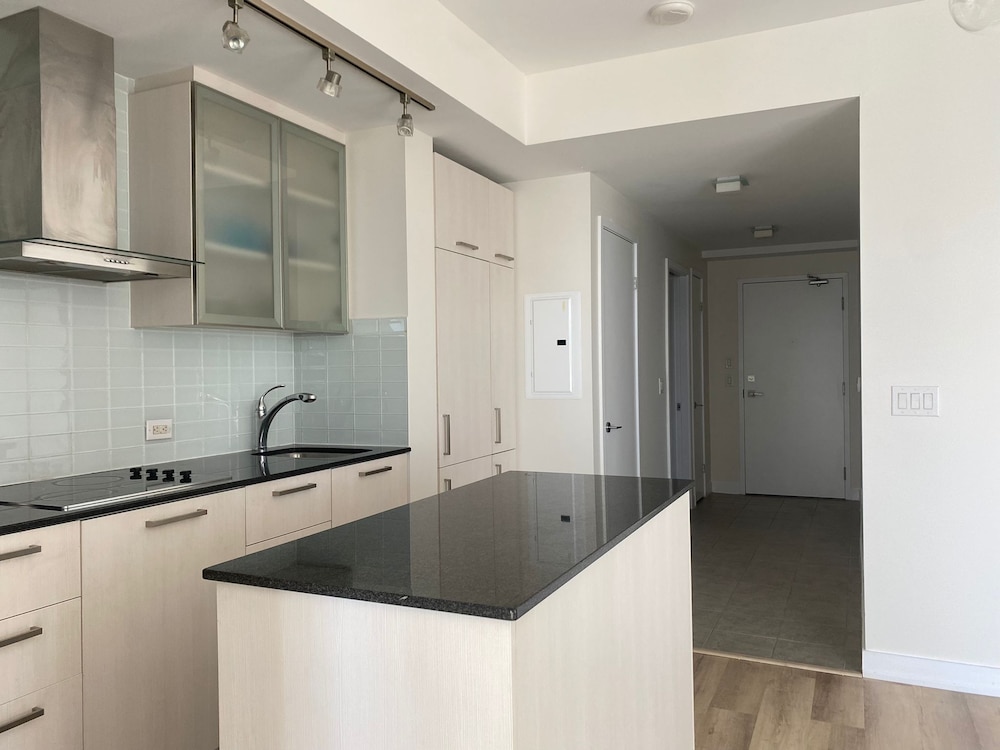 Elite Apartment, 2 Bedrooms, City View