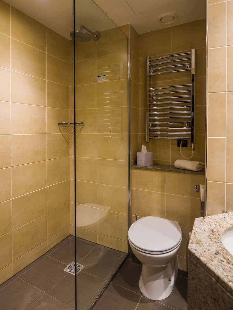 Classic Double or Twin Room, Walk-in Shower