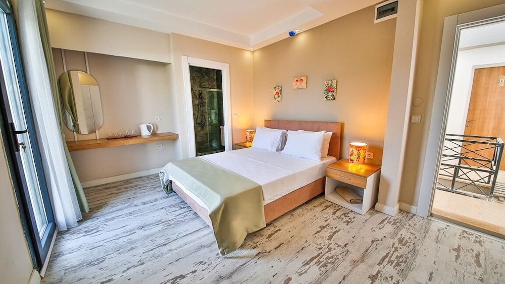 Standard Double Room - Photo 1