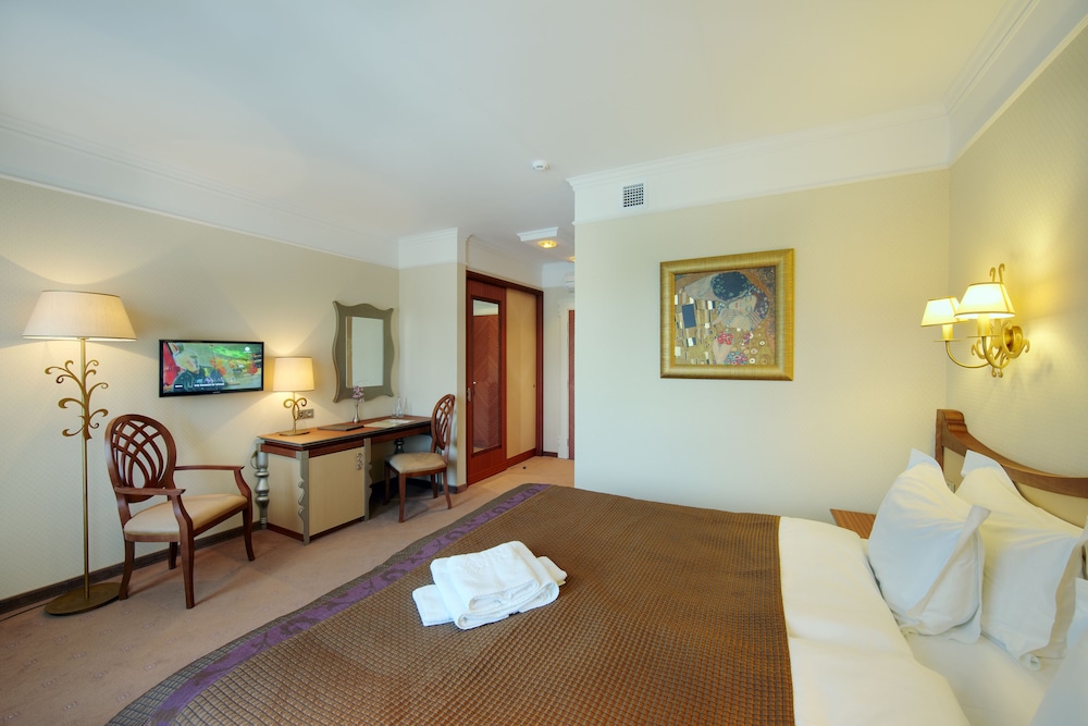 Standard Double or Twin Room photo 2