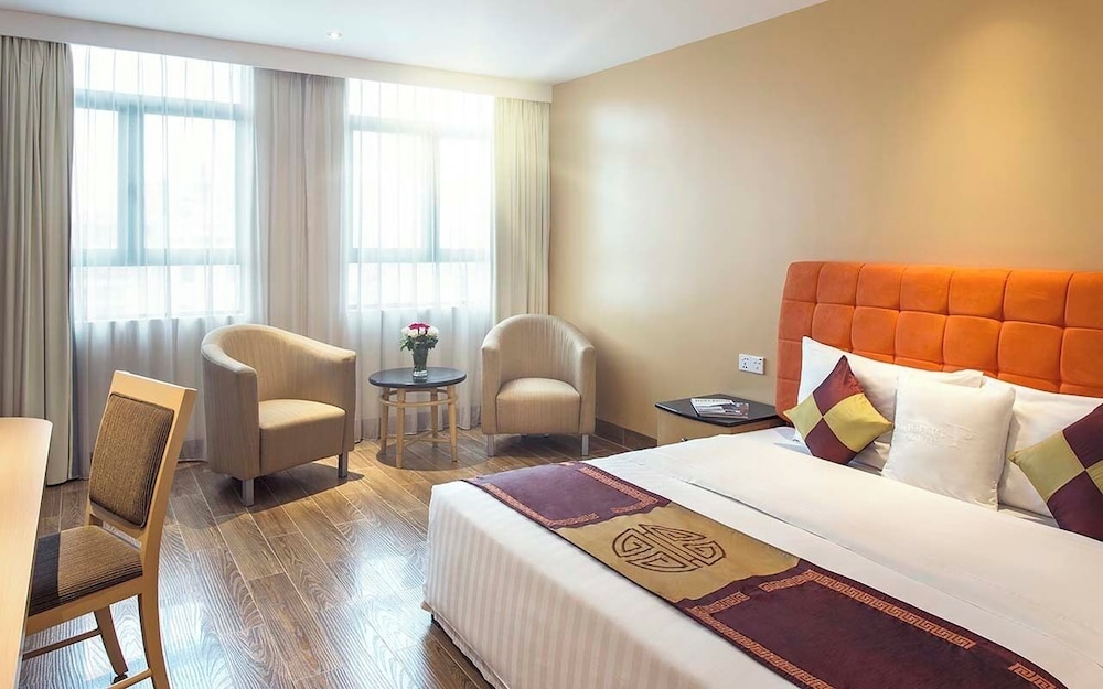 Grande King Room photo 2