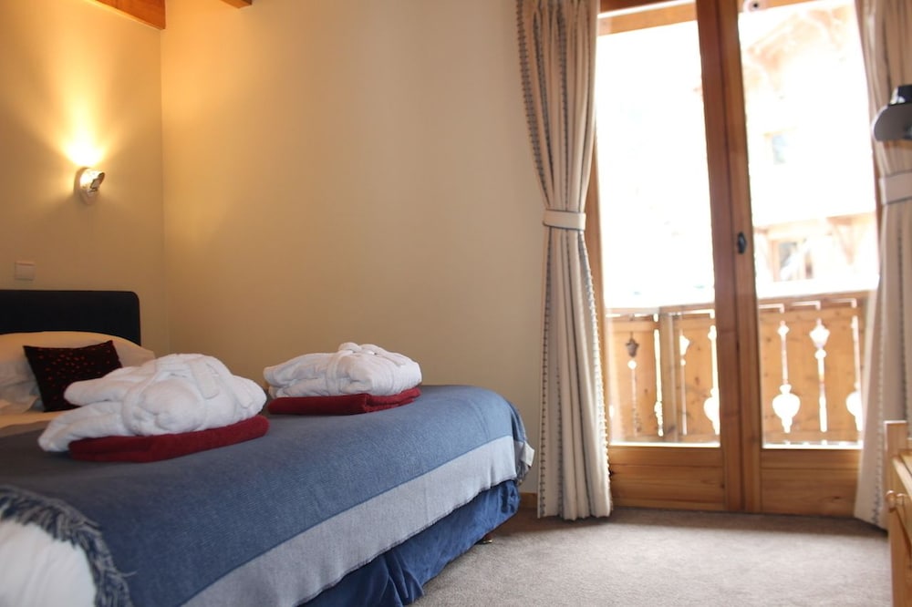 Chalet des Amis (3 Bedrooms) photo 2
