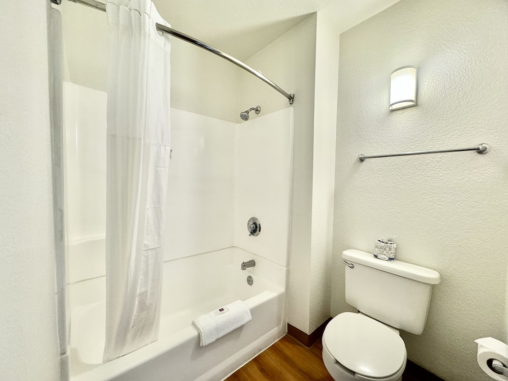 Standard Room, 2 Double Beds, Non Smoking