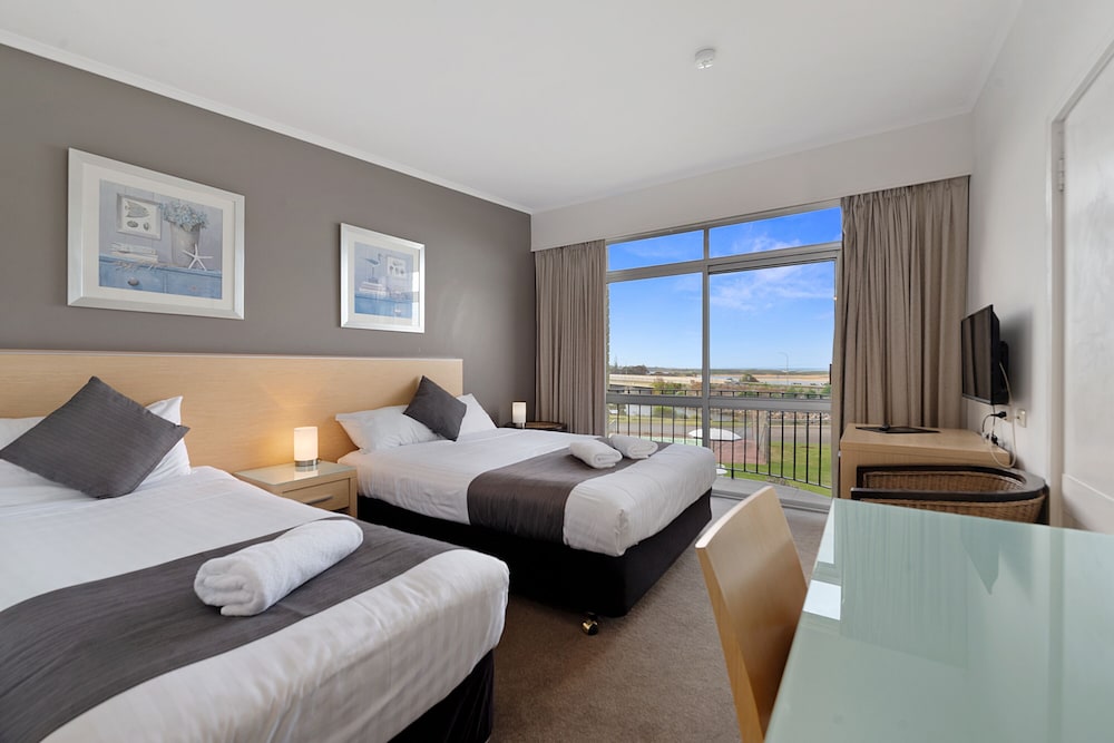 SBR Premium Ocean view Single Twin Room