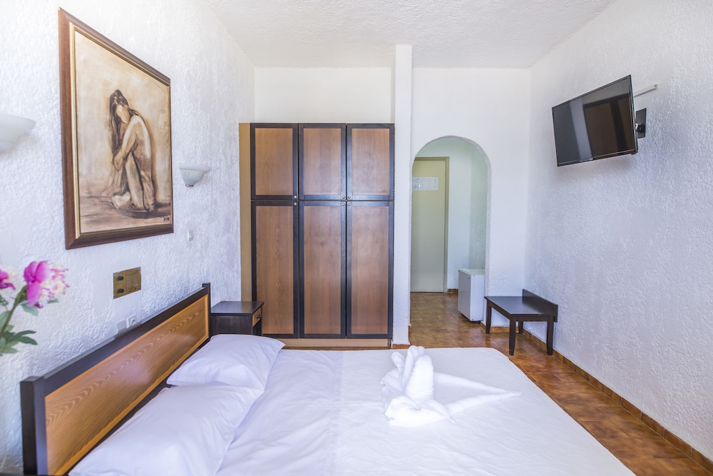 Double or Twin Room, Garden View photo 1