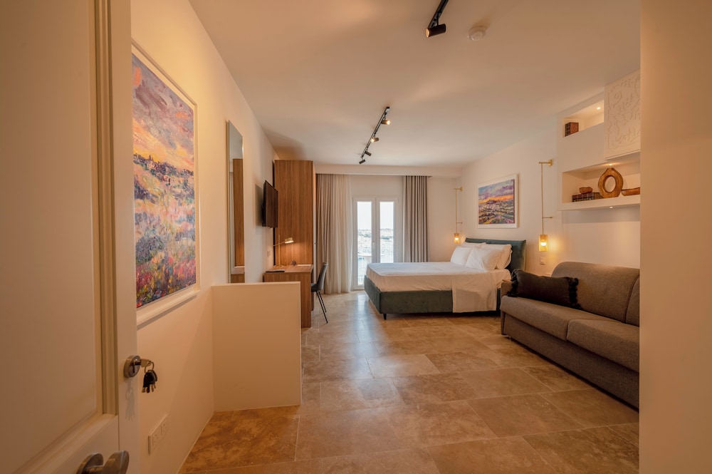 Luxury Duplex, Harbor View, Sea Facing