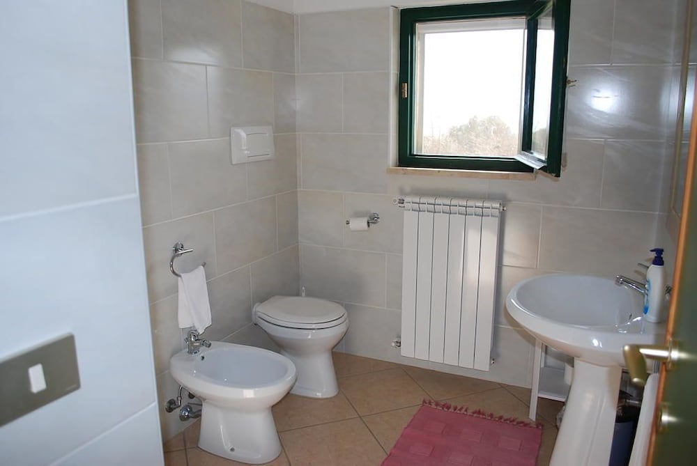 Classic Double Room, Partial Sea View photo 3