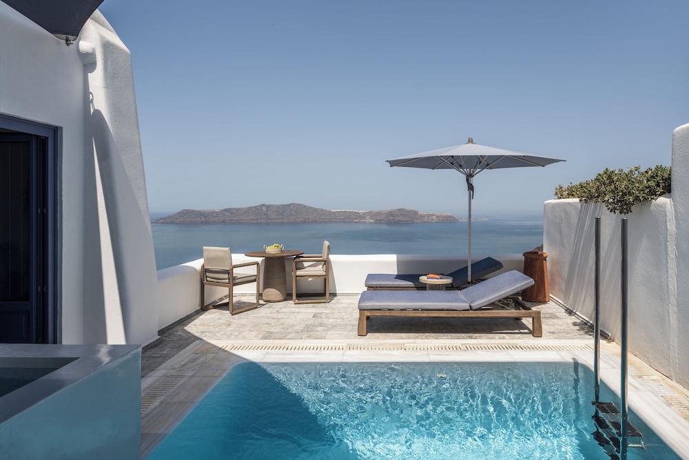 Honeymoon Suite with Outdoor Plunge Pool - Photo 13