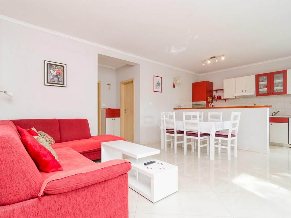 Apartment (Two-Bedroom Apartment with Terrace) photo 2