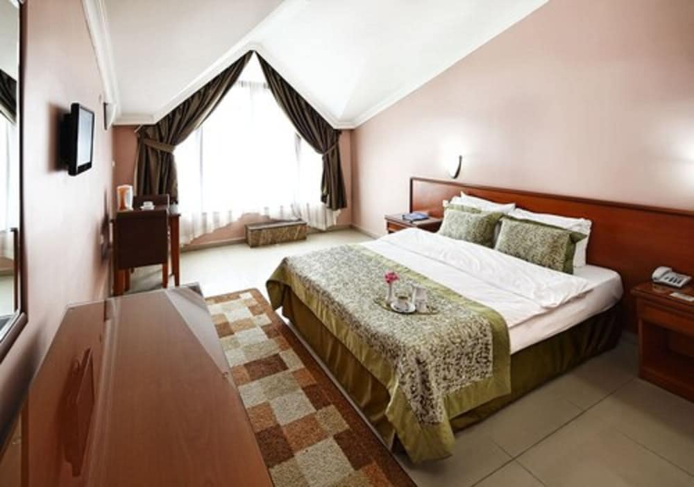 Standard Double or Twin Room photo 1