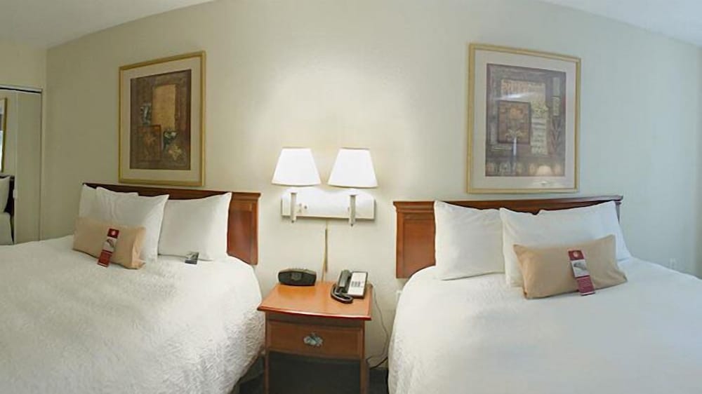 Two Queen Beds, Non-Smoking, Accessible - Photo 2