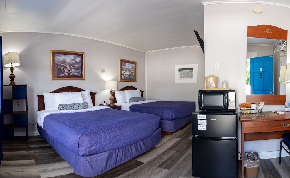 Deluxe Room, 2 Queen Beds photo 1