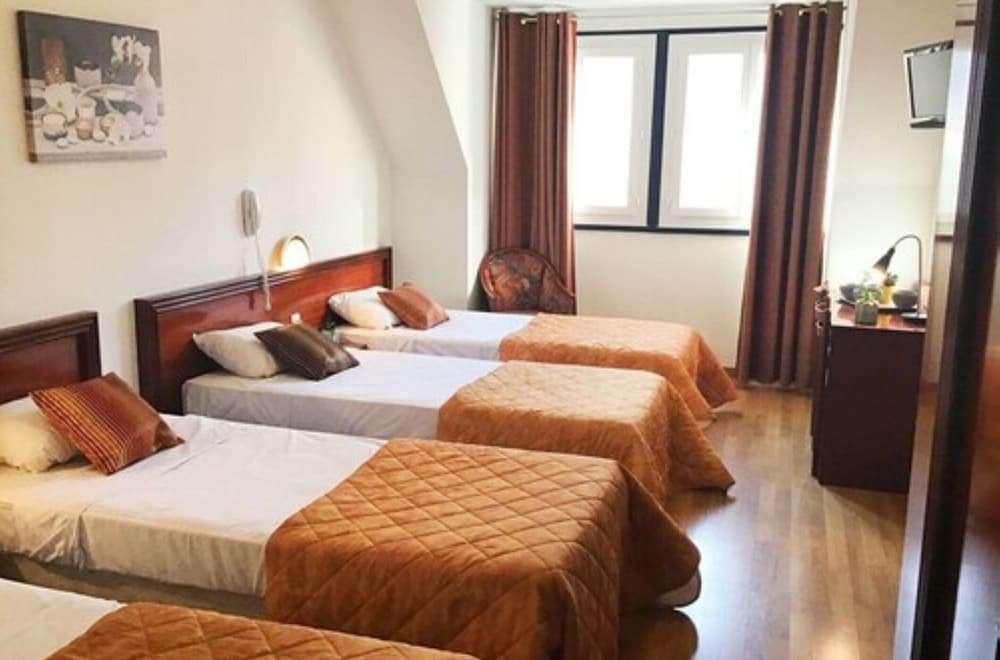 Standard Quadruple Room - Photo 6
