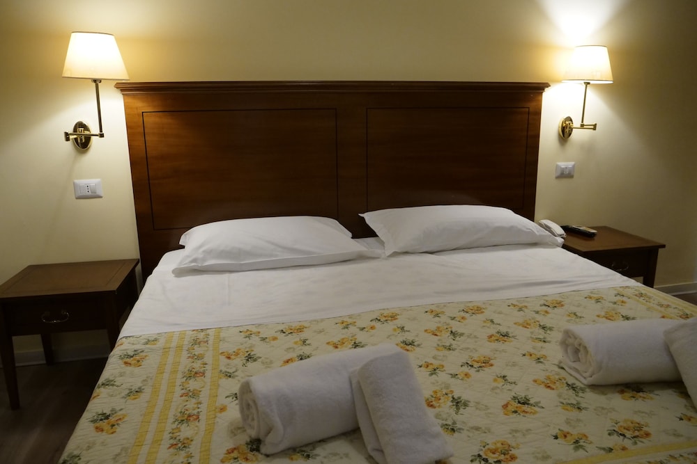 Standard Double Room photo 3