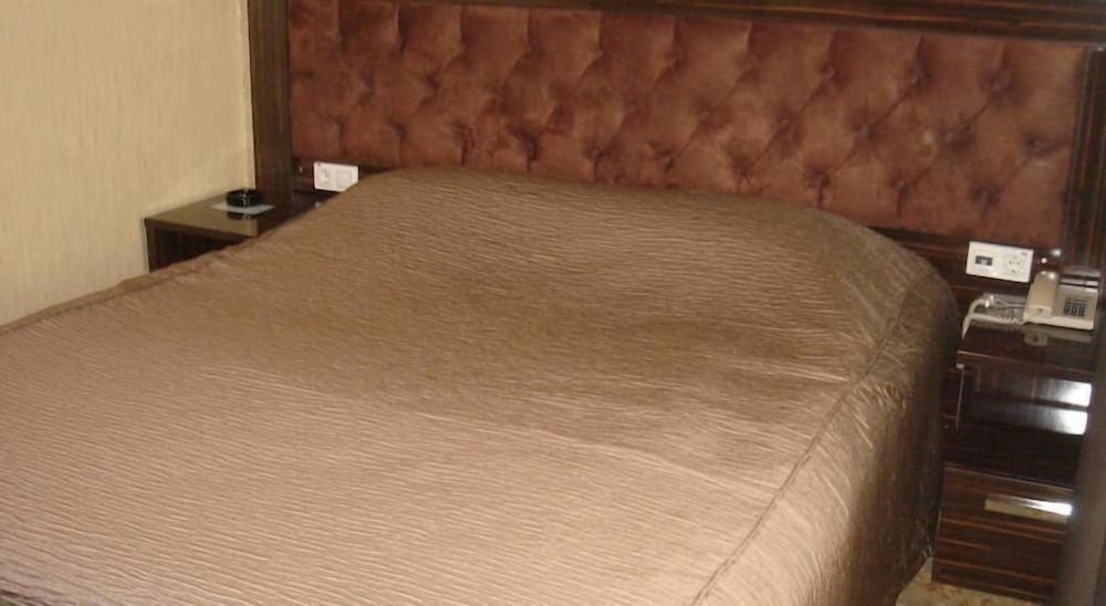 Standard Double or Twin Room photo 1