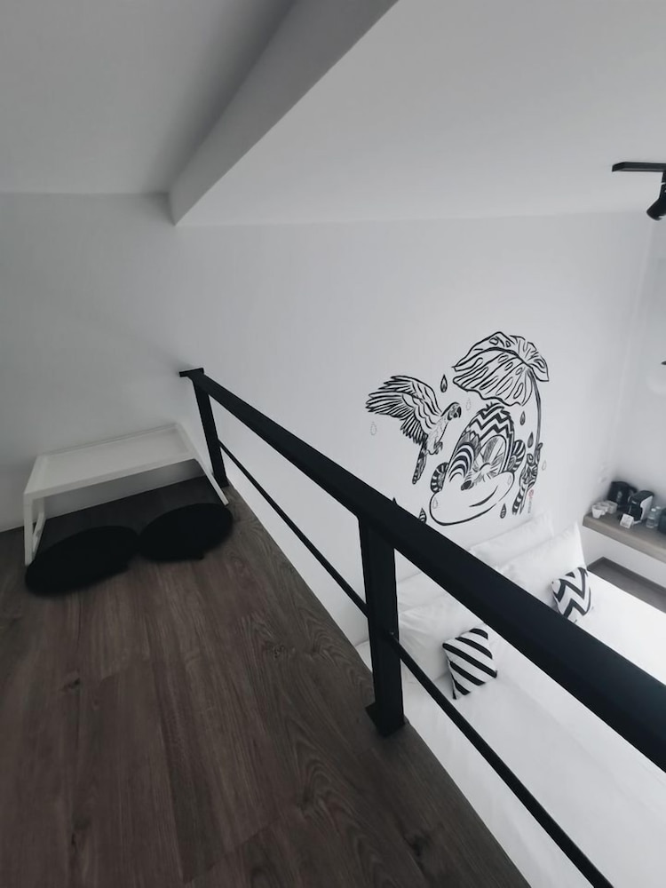 Gorilla pod ( Twin bed + Loft bed ) - Photo 4