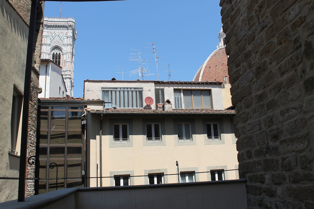Exclusive Suite, 1 Bedroom, Terrace, City View (Buonarroti) thumbnail 6