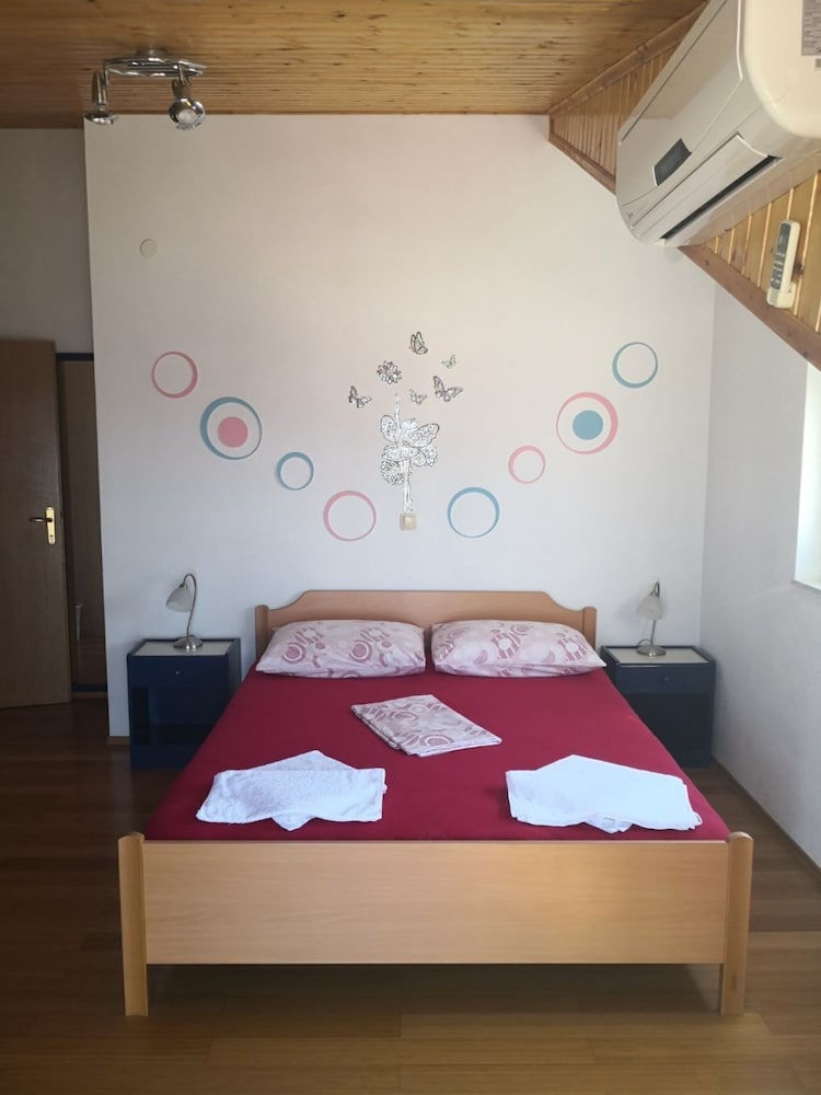 Apartment (A1)