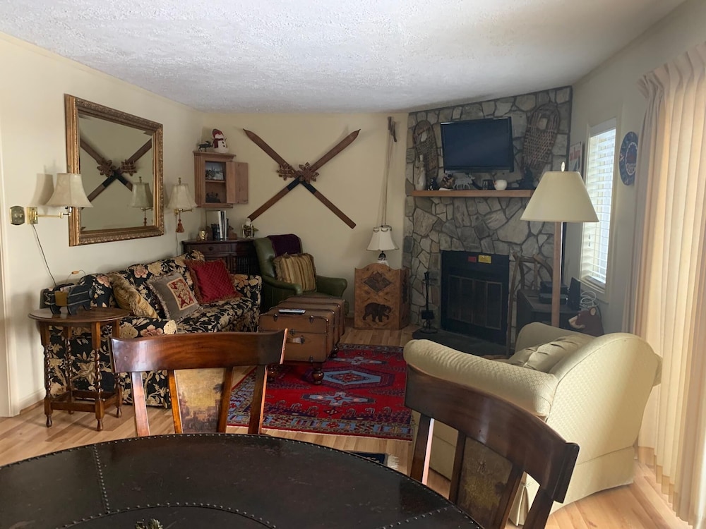 Condo, Multiple Beds (Sugar Ski & Country Club Unit 433 Gol) photo 2