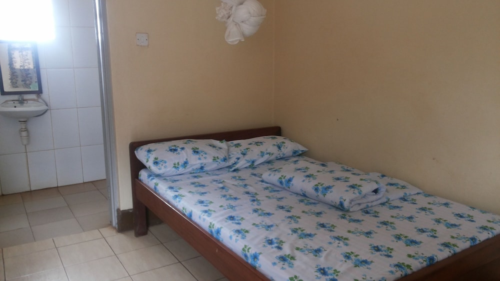 Double Room, Shared Bathroom (NSC) photo 2