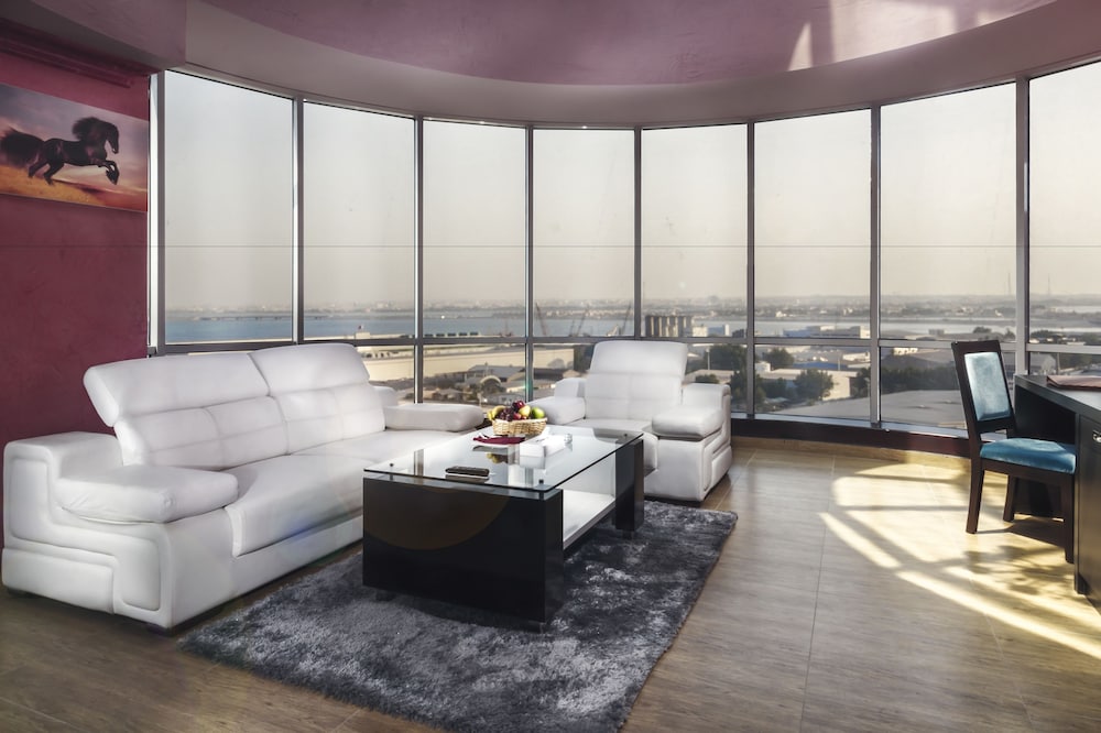 Royal Suite photo 2