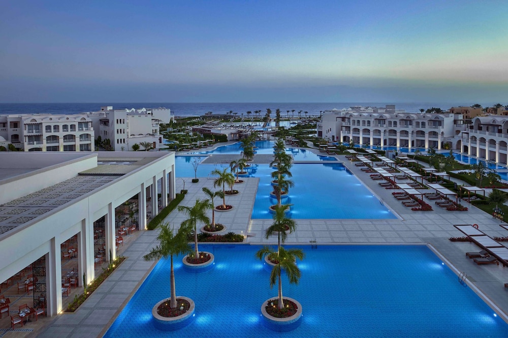 Deluxe Room, Sea View (Queen Or Twin Bed) - Photo 4