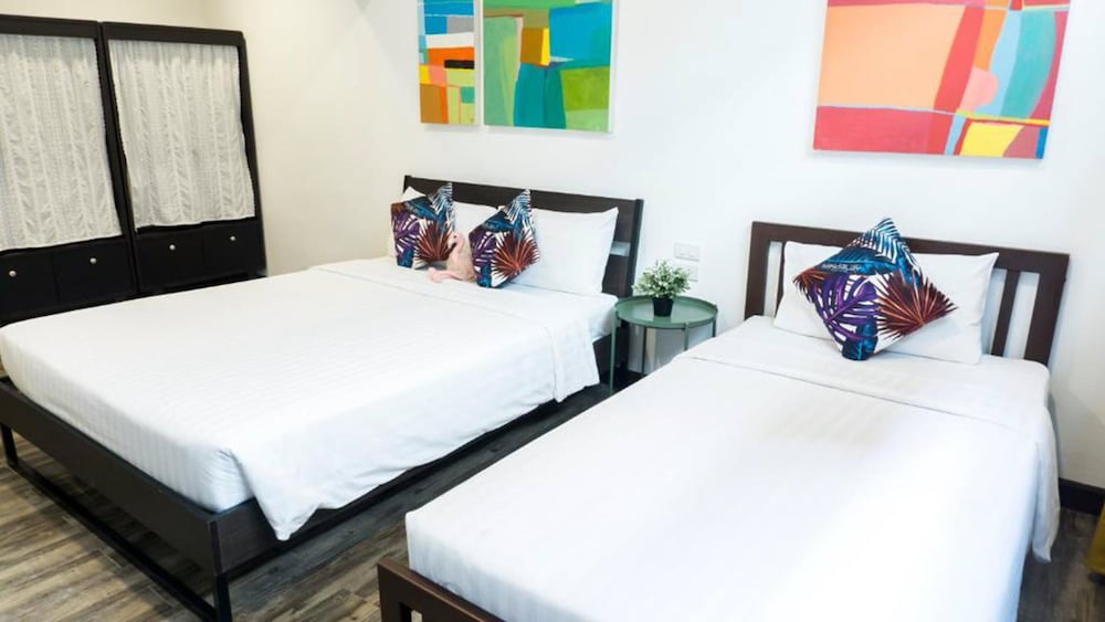 3 Bedrooms Jacuzzi Suite - Photo 15